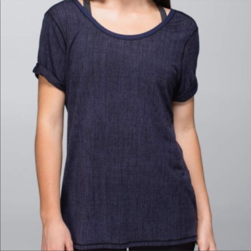 Brand New Lululemon Trikonasana Athletics T-shirt size 12